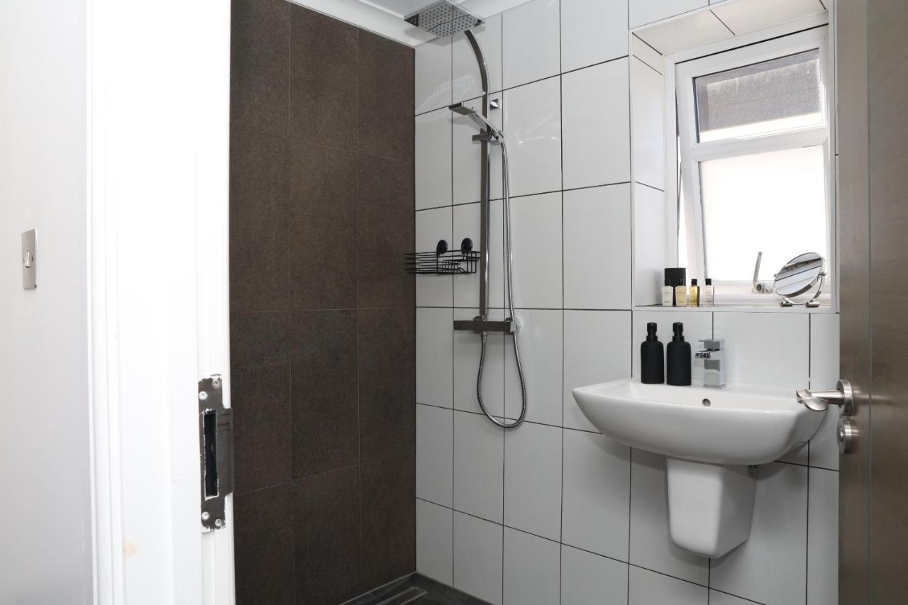 Ferienwohnung Watford Luxury 1 Bed Flat - Free Parking Exterior foto